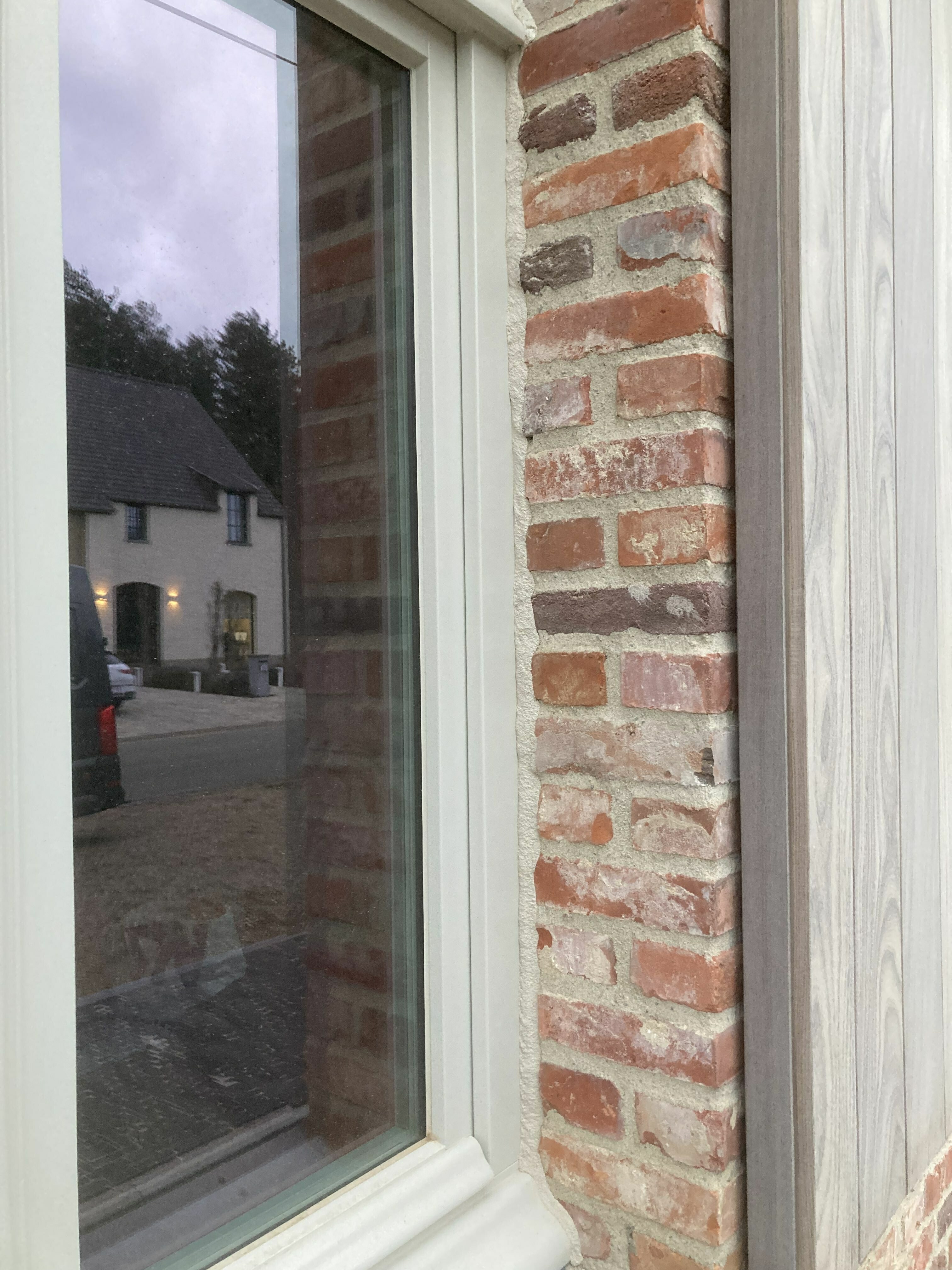 Exclusief kitwerk beige